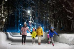 ToDoOntario-Blue-Mountain-Village-mountain-top-skating.jpg