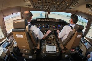 640px-transaero_777_landing_at_sharm-el-sheikh_pereslavtsev.jpg