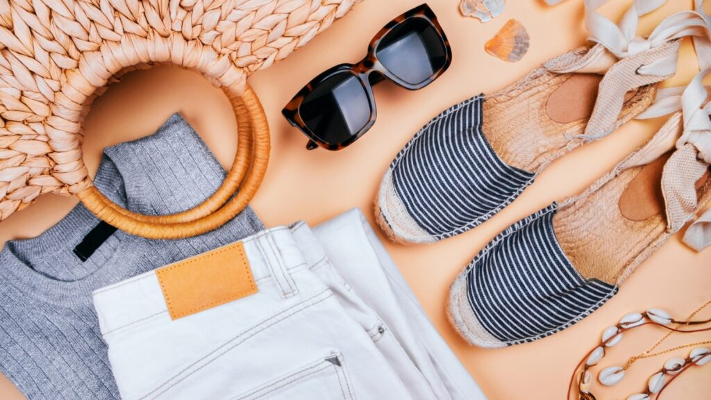 Capsule-Wardrobe-Photo-Credit-toreincarnate-via-Depositphotos-1.jpg