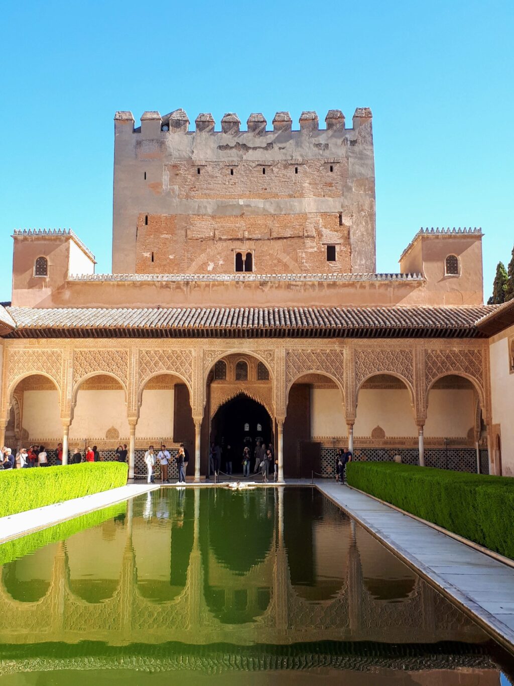 The-Alhambra_Spain_-DownshiftingPRO-scaled.jpg