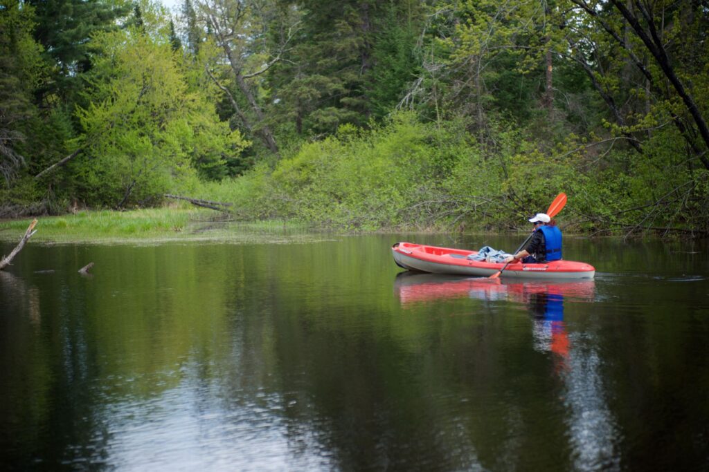 Bonnechere_KayakerOnRiver1.jpg