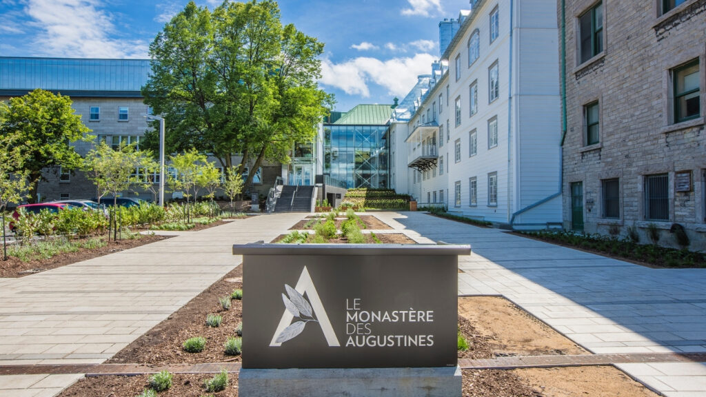 Enterance-Le-Monasteres-des-Augustines-Photo-Credit-Le-Monasteres-des-Augustines.jpg