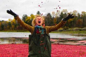 ToDoOntario-Muskoka-Lakes-Farm-Winery-cranberry-plunge-girl.jpg