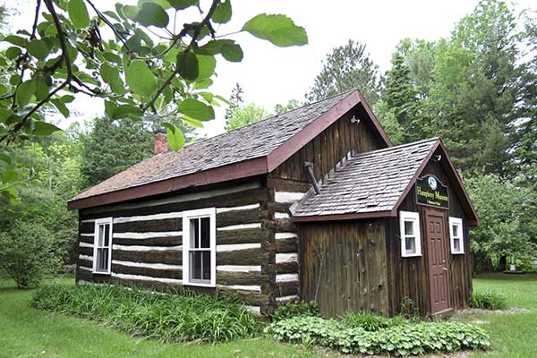 ToDoOntario-Parry-Sound-Ghost-Towns-Humphrey-Museum.jpg